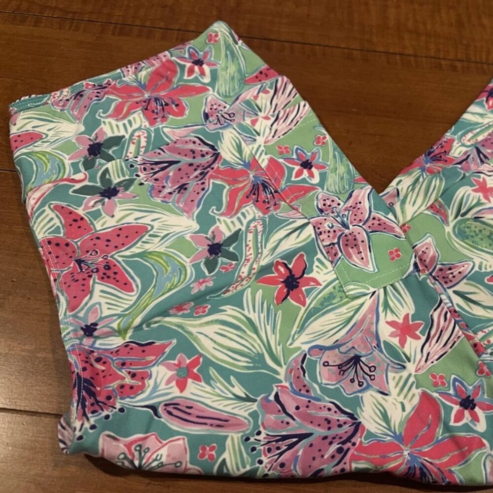 Ladies Buttery Soft Capri Leggings- Pink & Green Tropical- One Size